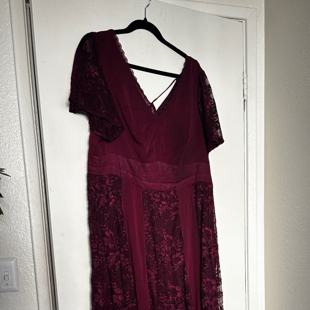 Burgundy prom dress Bridgerton theme